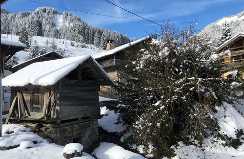 Saint-Jean-dʼAulps Ski Chalet | Superb chalet: 50m to ski lift. 6 large bedrooms, sleeps 12, sauna & steam rooms