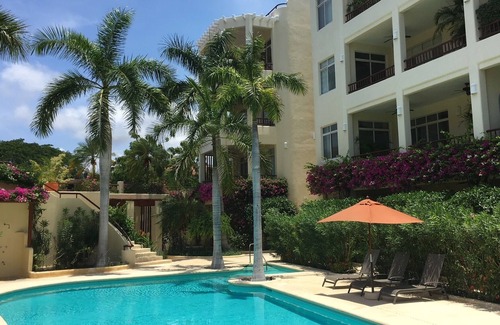 P Chahue Apartment | SUPERB CONTEMPORARY CONDO WITH POOL AND 4 MIN FROM CHAHUE BEACH