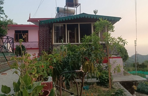 Bhimtal Cottage | Superb cottage with lake view & WiFi in Naukluchiatal