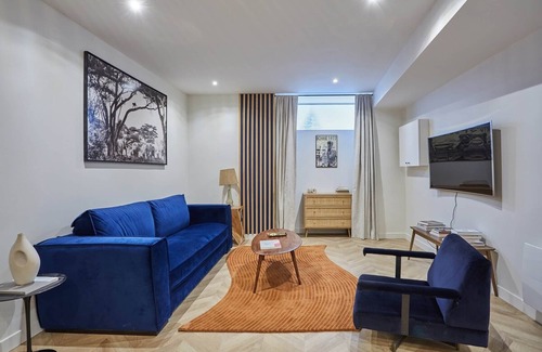 Quartier du Mail Apartment | Superb Duplex Apartment Center of Paris