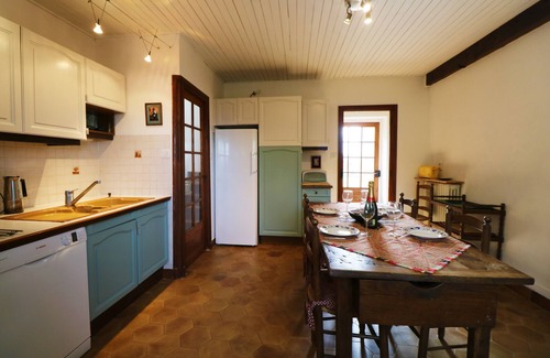 Bezenac House | SUPERB FAMILY HOUSE OVERLOOKING THE VALLEY IN THE HEART OF THE BLACK PERIGORD