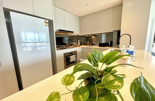 Rhodes Apartment | Superb Harbour bridge&City view