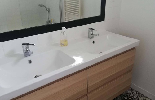 Balma House | Superb house sleeps 10, private pool, near Toulouse