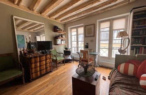 Saint-Germain-l'Auxerrois Apartment | SUPERB JUNIOR SUITE NEAR MUSEE D'ORSAY