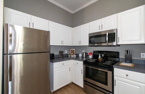 Southside Condo | Superb Location Luxury Amenities
