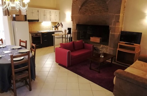 Roz-Landrieux House | Superb manor house, green and quiet, in the center of tourist activities