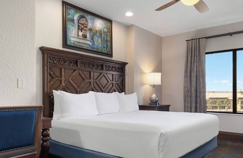 Florida Central Atlantic Coast Resort | Superb Orlando Presidential Suite with balcony, pool, arcade, putt putt golf
