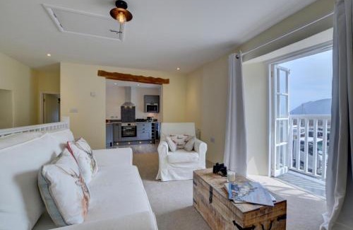 Lynmouth Apartment | Superb Sea View Apartment
