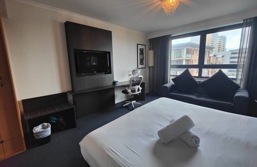 Harris Park Apartment | Superb studio in Parramatta CBD, 2m walk from station