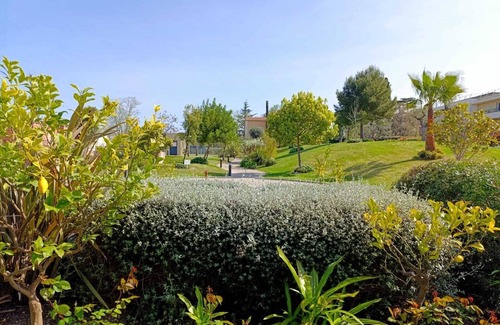 Saint Antoine Apartment | Superb studio with pool and garden