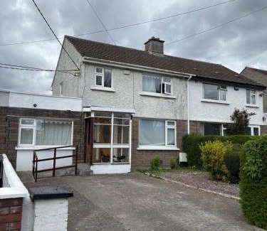 Santry House | Superb Triple Room near Airport - 1