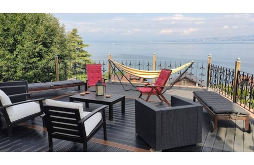 Lugrin Apartment | Superb view of lake & mountains 2 steps from Evian
