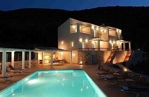 Agia Efimia Villa | Superb Villa Agia Efimia, No car rental necessary, Private pool, Outside kitchen