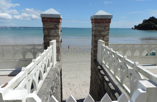 Fouesnant Villa | Superb villa directly on the beach