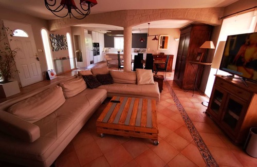 Paulhan Villa | superb villa LA GLORIETTE near PEZENAS and D AGDE