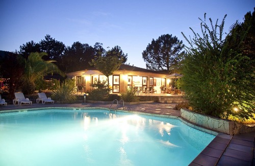 Sari-Solenzara Villa | Superb villa with sea view OR gardens in a residence with swimming pool in Solenzara.