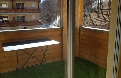 Allos Apartment | superbe appartement avec piscine et hammam.