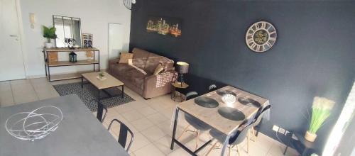 Albertville Apartment | Superbe appartement en résidence avec piscine.