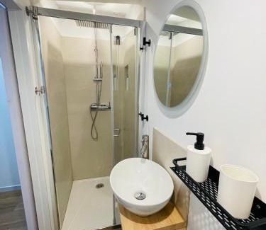 Comedie Apartment | Superbe Loft 2 niveaux Comédie Gare