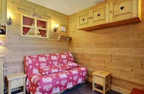 Belle Plagne Apartment | Superbe studio-cabine pour 4 sur les pistes, balcon, casier à skis adjacent, parking - FR-1-455-141