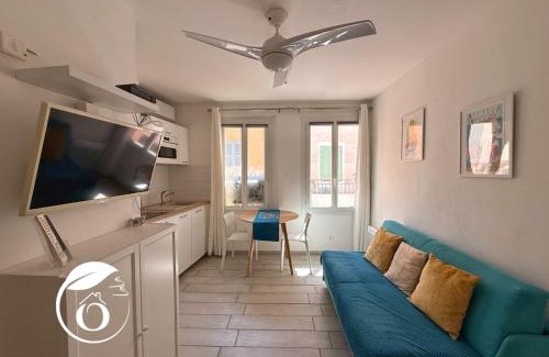 Sanary-sur-Mer Apartment | Superbe T1 bis sur le port et rue piétonne