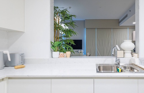 Umm Suqeim 3 Apartment | SuperHost - Urban Elegance 2BR in Asayel 2 Near Burj Al Arab
