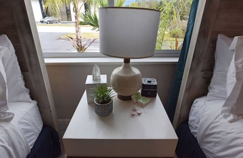 Clearwater Hotel | Superior 2 Queen Beds Suite in Downtown Clearwater Motel
