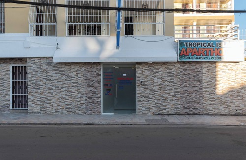 Corales del Sur Apartment | Superior Air conditioned Single Room in Corales del Sur - Las Americas Airport