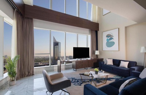 Dubai Media City Apartment | Superior Duplex Apartment Near The Media Lounge Palm By Luxury Bookings