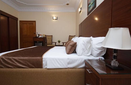 D.H.A. Hotel | Superior King Room, Fully Furnished and Fully Equipped.