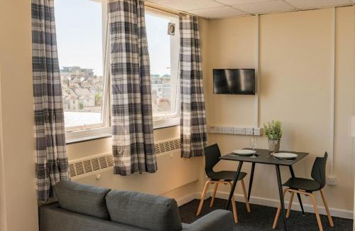 Barbican Apartment | Superior Sea View Apartment 8