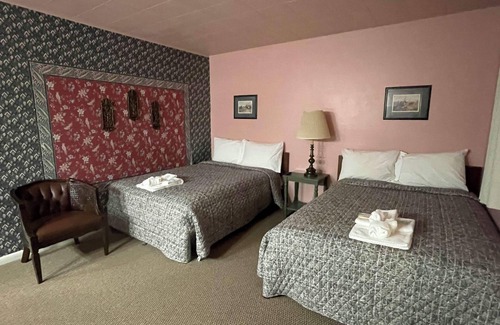 Superior Hotel | Superior Victorian Inn