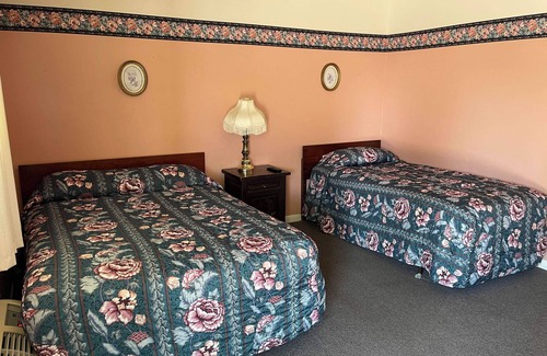 Superior Hotel | Superior Victorian Inn