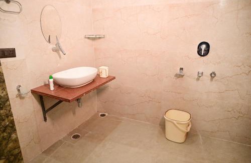 Faizabad House | Surendra Villa Home Stay