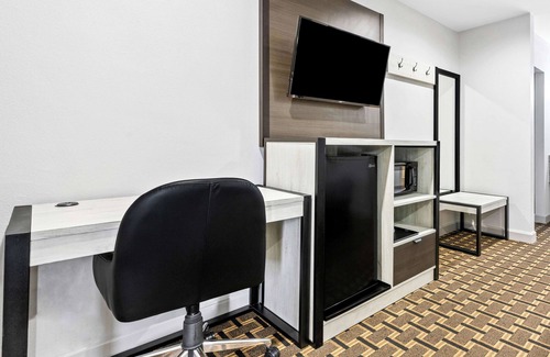 Huntsville Hotel | SureStay by Best Western Huntsville University Area