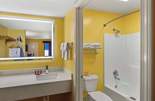 Gulfport Hotel | SureStay by Best Western Gulfport