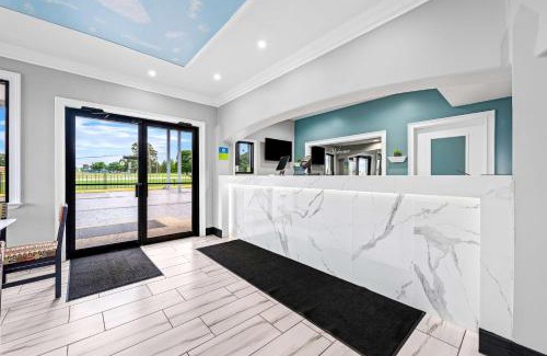 Huntsville Hotel | SureStay by Best Western Huntsville University Area