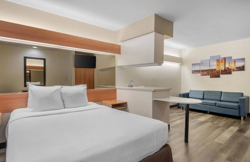Sacramento Hotel | SureStay by Best Western Sacramento South Natomas