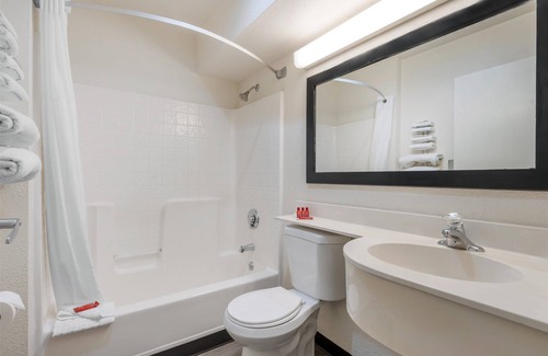 Sacramento Hotel | SureStay by Best Western Sacramento South Natomas