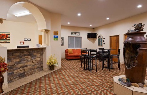 Whittington Hotel | SureStay Hotel by Best Western Whittington Rend Lake