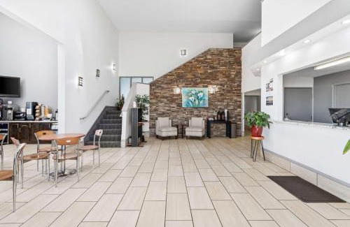 Northeast Heights Hotel | SureStay Hotel by Best Western Albuquerque Midtown