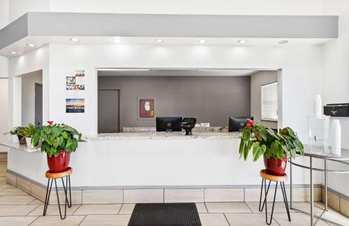 Northeast Heights Hotel | SureStay Hotel by Best Western Albuquerque Midtown