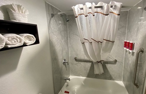 Westside Santa Cruz Hotel | SureStay Hotel by Best Western Santa Cruz