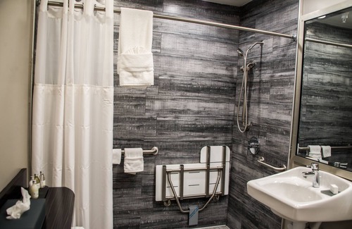 Santa Clara Hotel | SureStay Plus by Best Western Santa Clara Silicon Valley