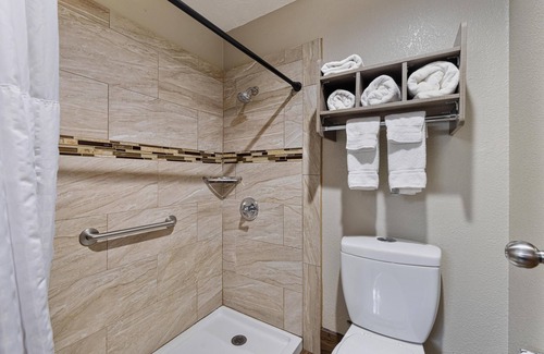 Kearney Hotel | SureStay Plus Hotel by Best Western Kearney Liberty North