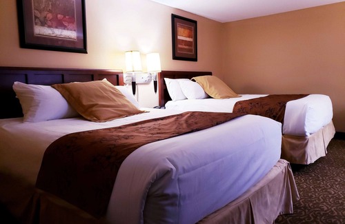 Black River Falls Hotel | SureStay Plus Hotel by Best Western Black River Falls