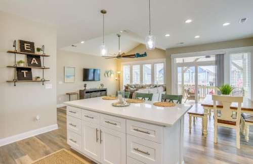 Surf City House | Surf City Home with Outdoor Shower Walk to Beach!