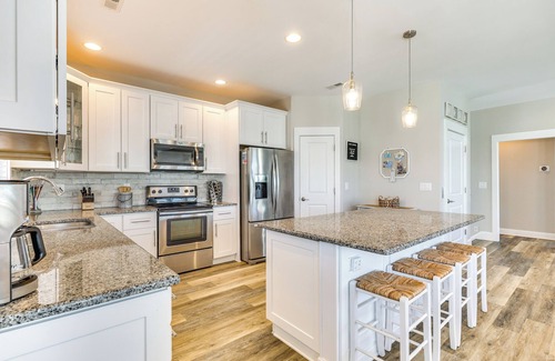 Surf City Cottage | Surf City House ~ 400 Ft Walk to Beach w/Decks!