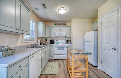 Hampstead House | Surf City Off Island Retreat! 2.5 mi to beach - Flexible booking days!