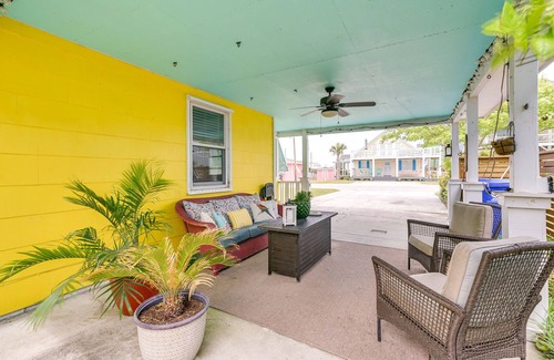 Surf City Cottage | Surf City Vacation Rental w/Hot Tub!